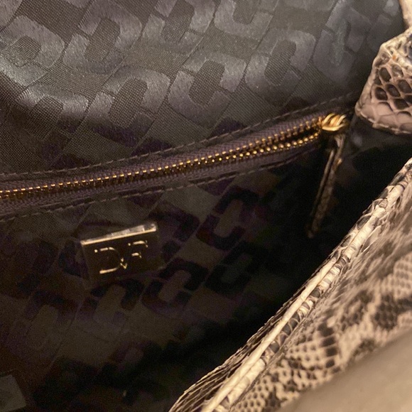 DVF Snakeskin clutch - Picture 8 of 8